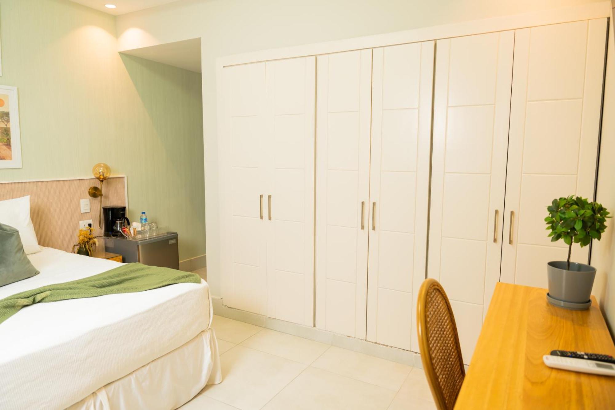 Hotel Stay Here Suites Санто-Доминго Экстерьер фото